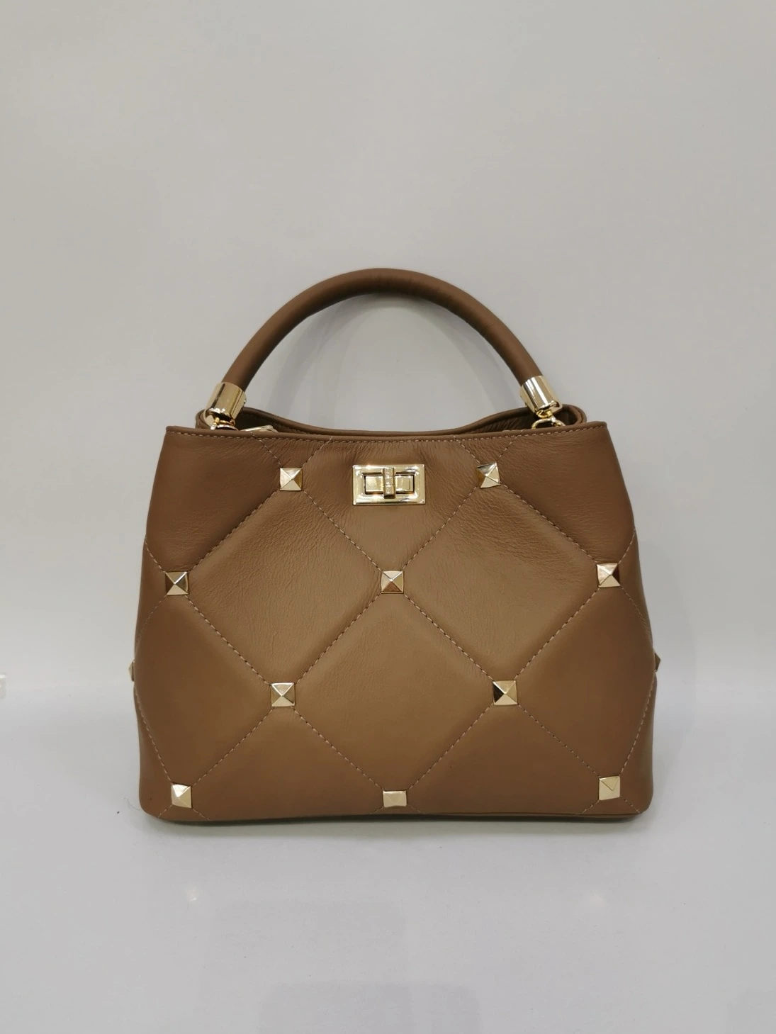 Borsa con borchie 15 — product detail 1