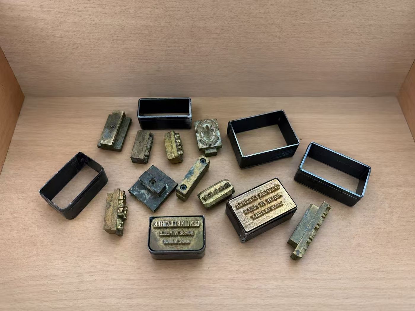 Hardware — a customisation option for private-label leather goods